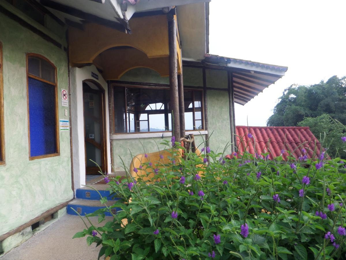 Hosteria "El Encanto" San Miguel de los Bancos ภายนอก รูปภาพ
