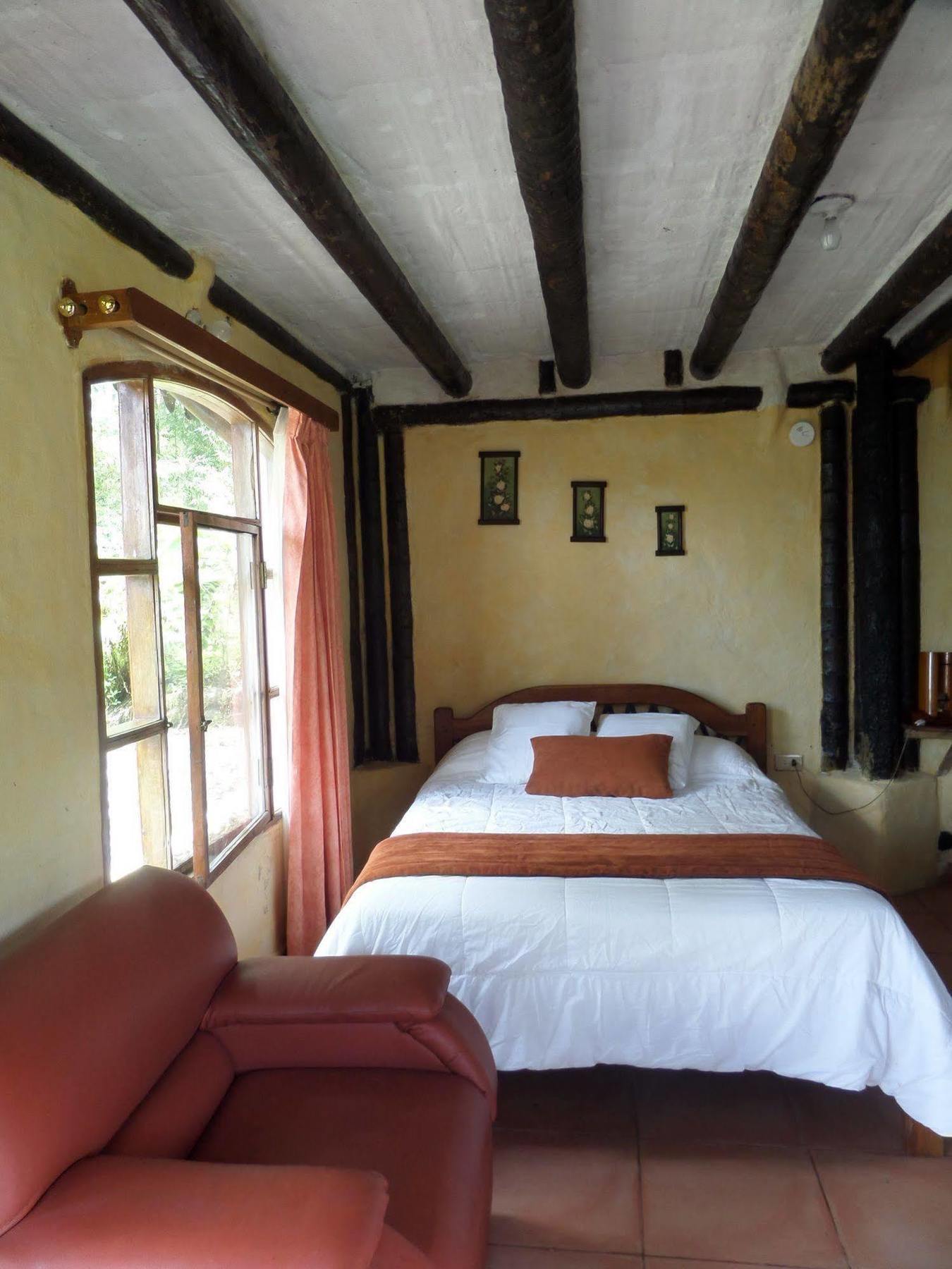Hosteria "El Encanto" San Miguel de los Bancos ภายนอก รูปภาพ