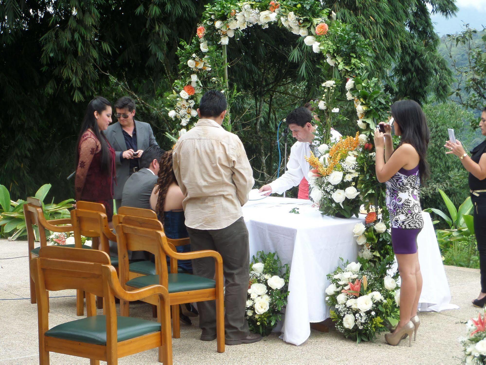 Hosteria "El Encanto" San Miguel de los Bancos ภายนอก รูปภาพ
